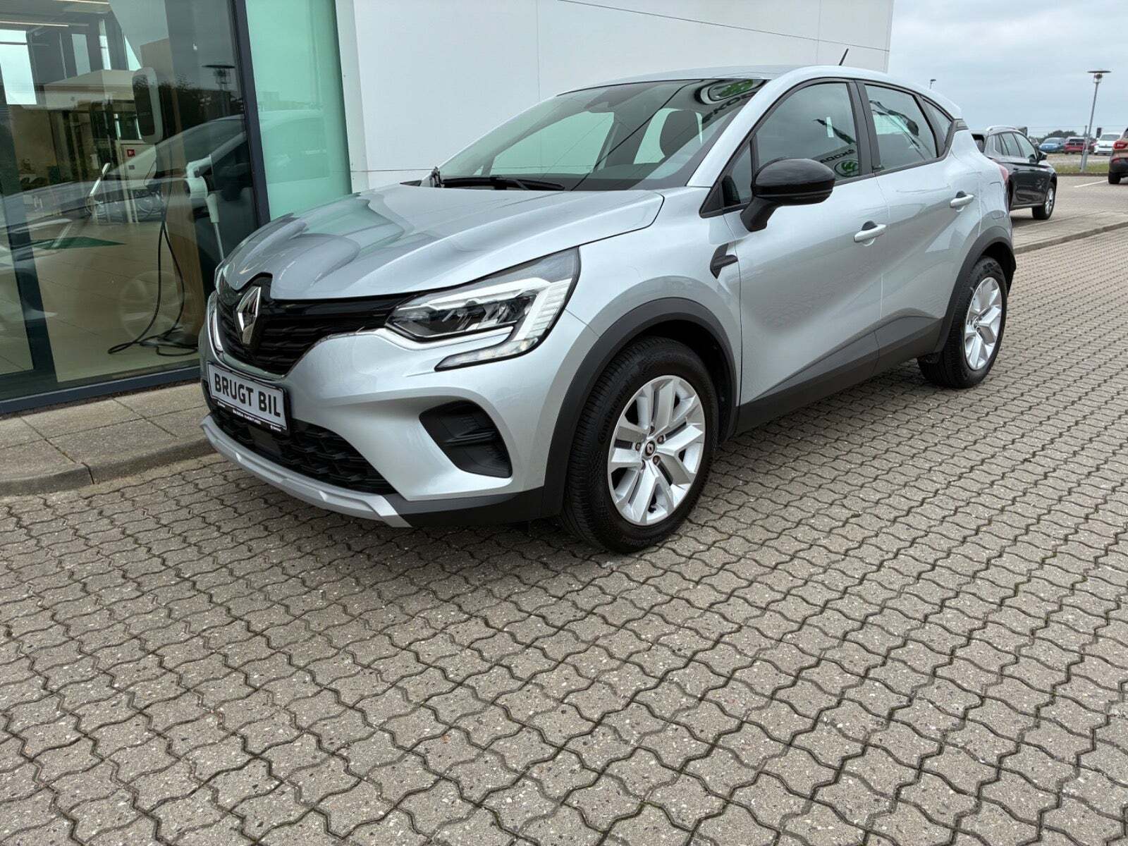 Renault Captur 1,6 E-Tech Zen