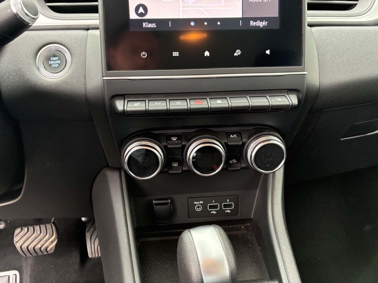 Sølv Renault Captur fra 2021