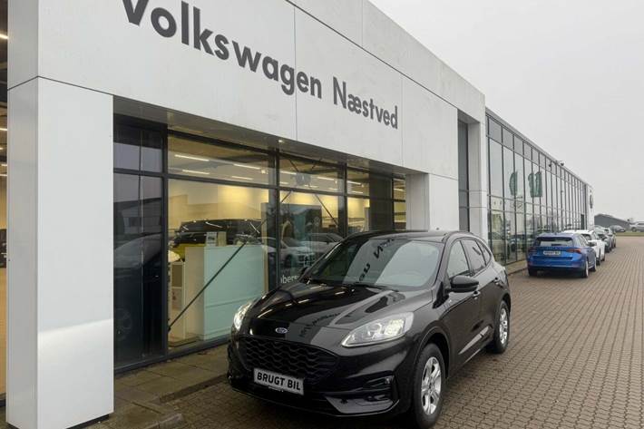Sort Ford Kuga fra 2023