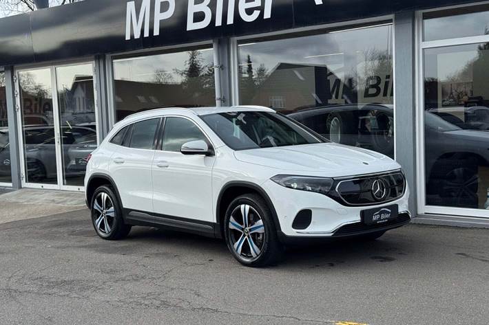Hvid Mercedes EQA250 fra 2024