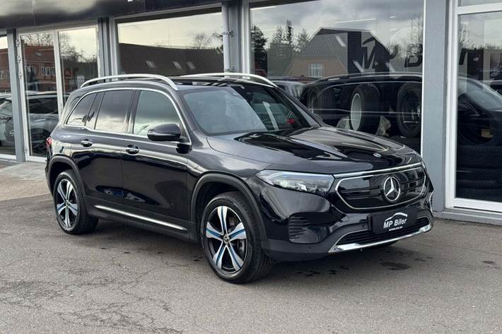Sort Mercedes EQB250 fra 2023