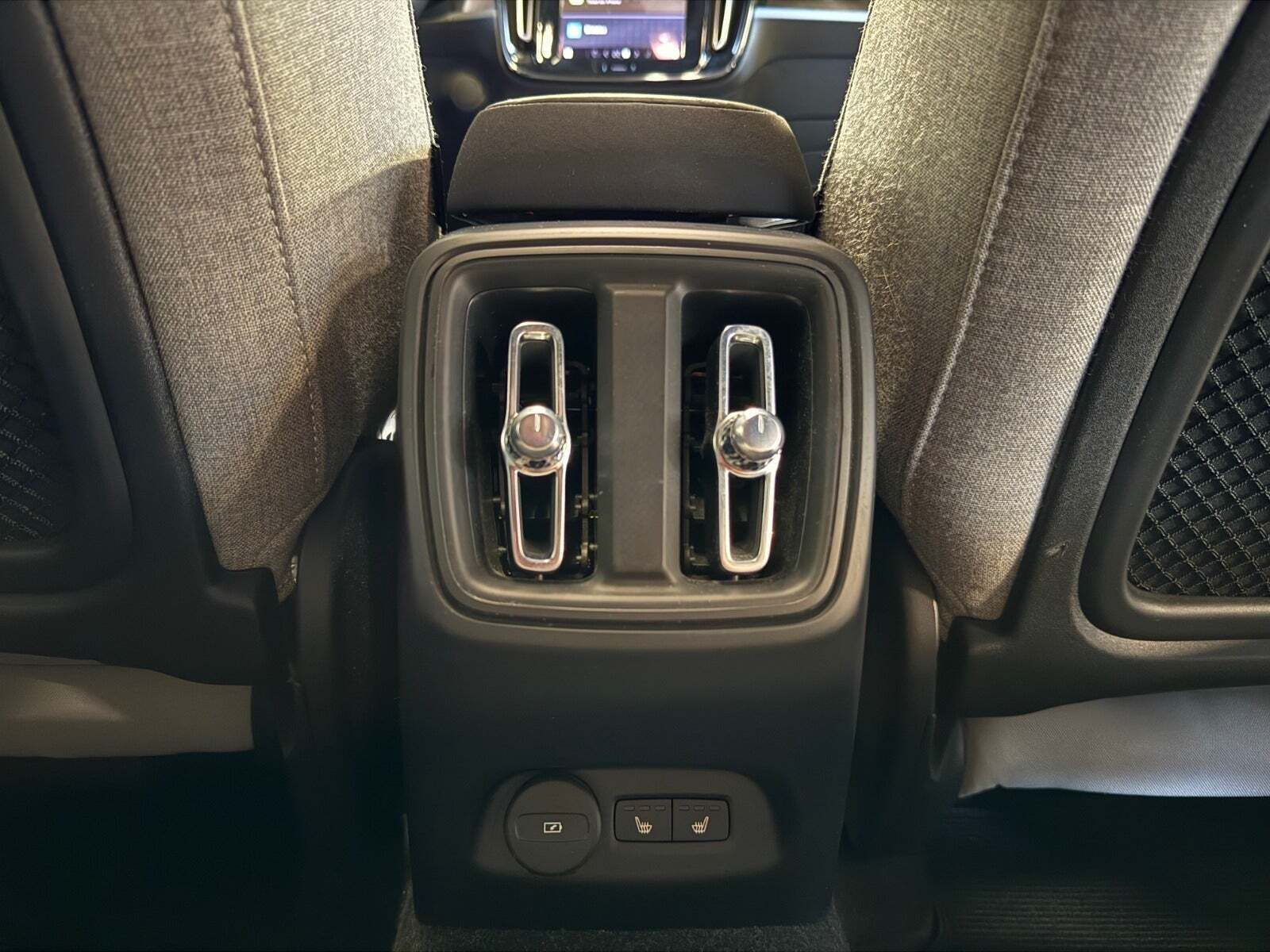 Sort Volvo C40 fra 2023