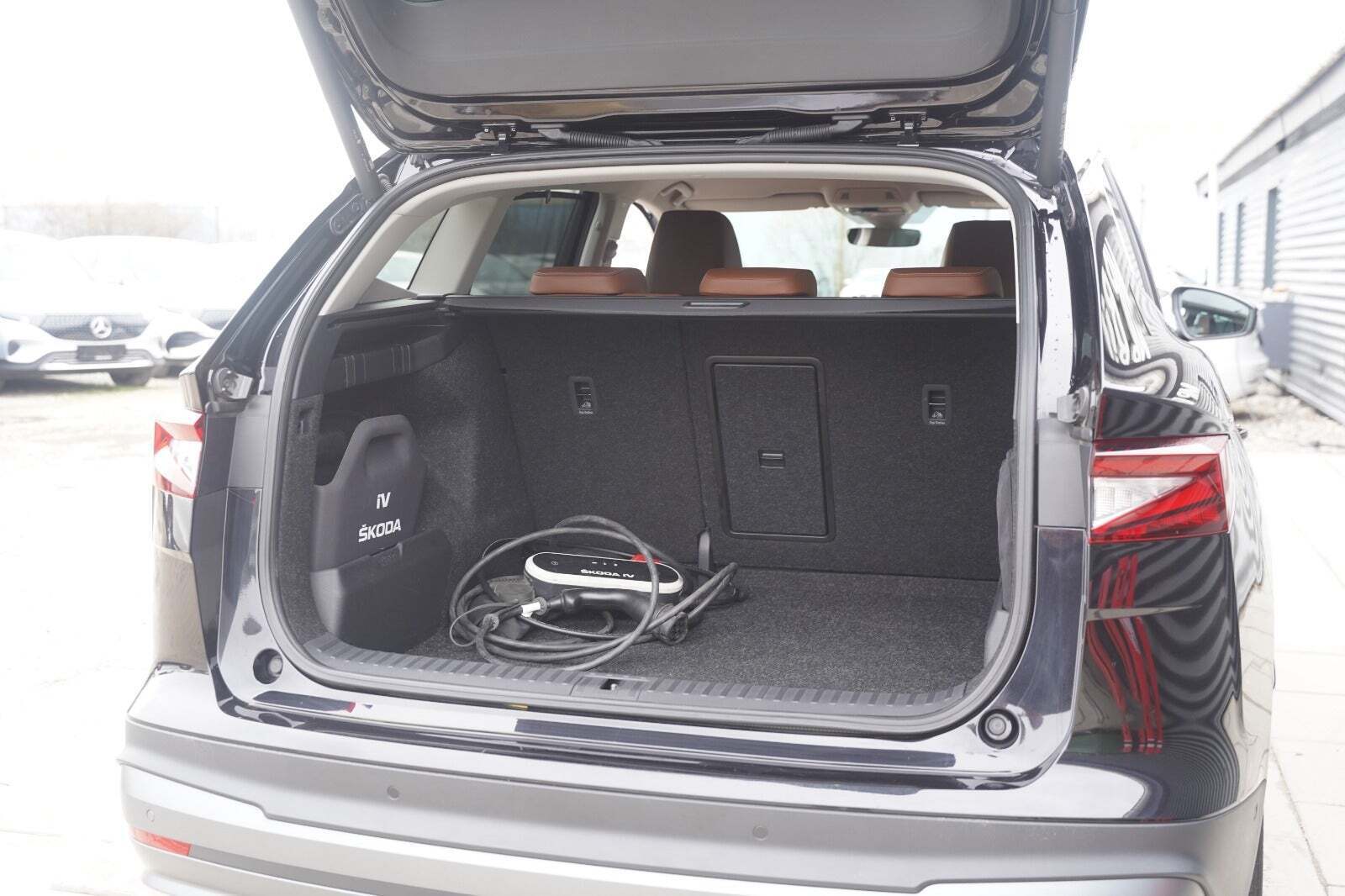 Sort Skoda Enyaq fra 2023