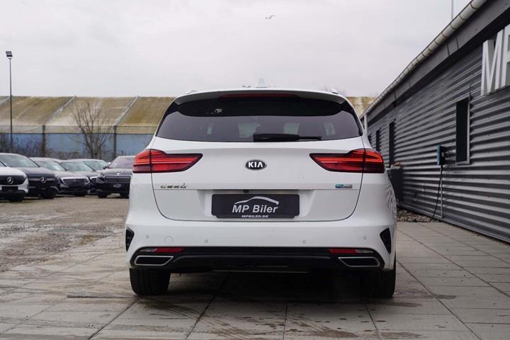 Hvid Kia Ceed fra 2020