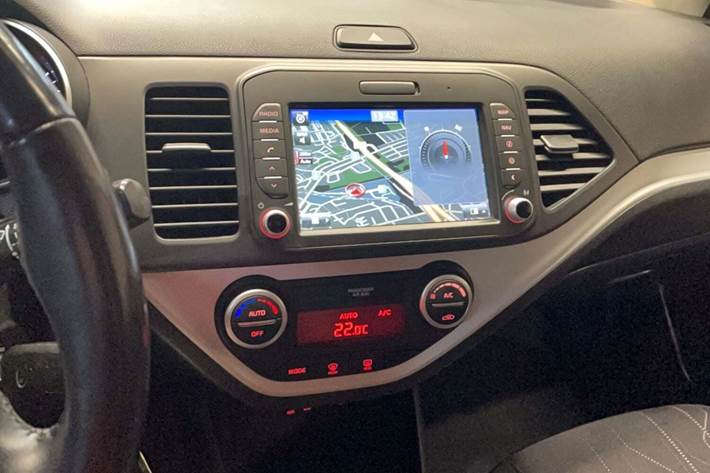 Rød Kia Picanto fra 2017