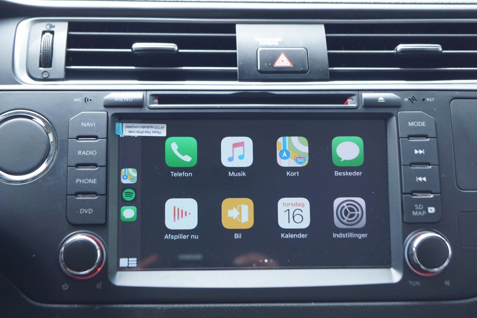 Grå Kia Rio fra 2016