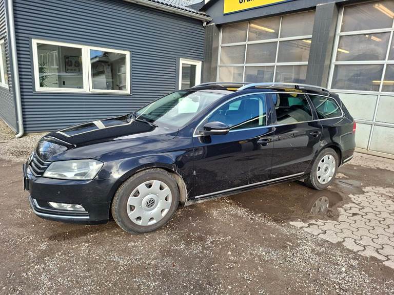 VW Passat 2,0 TDi 140 Highline Variant DSG BMT