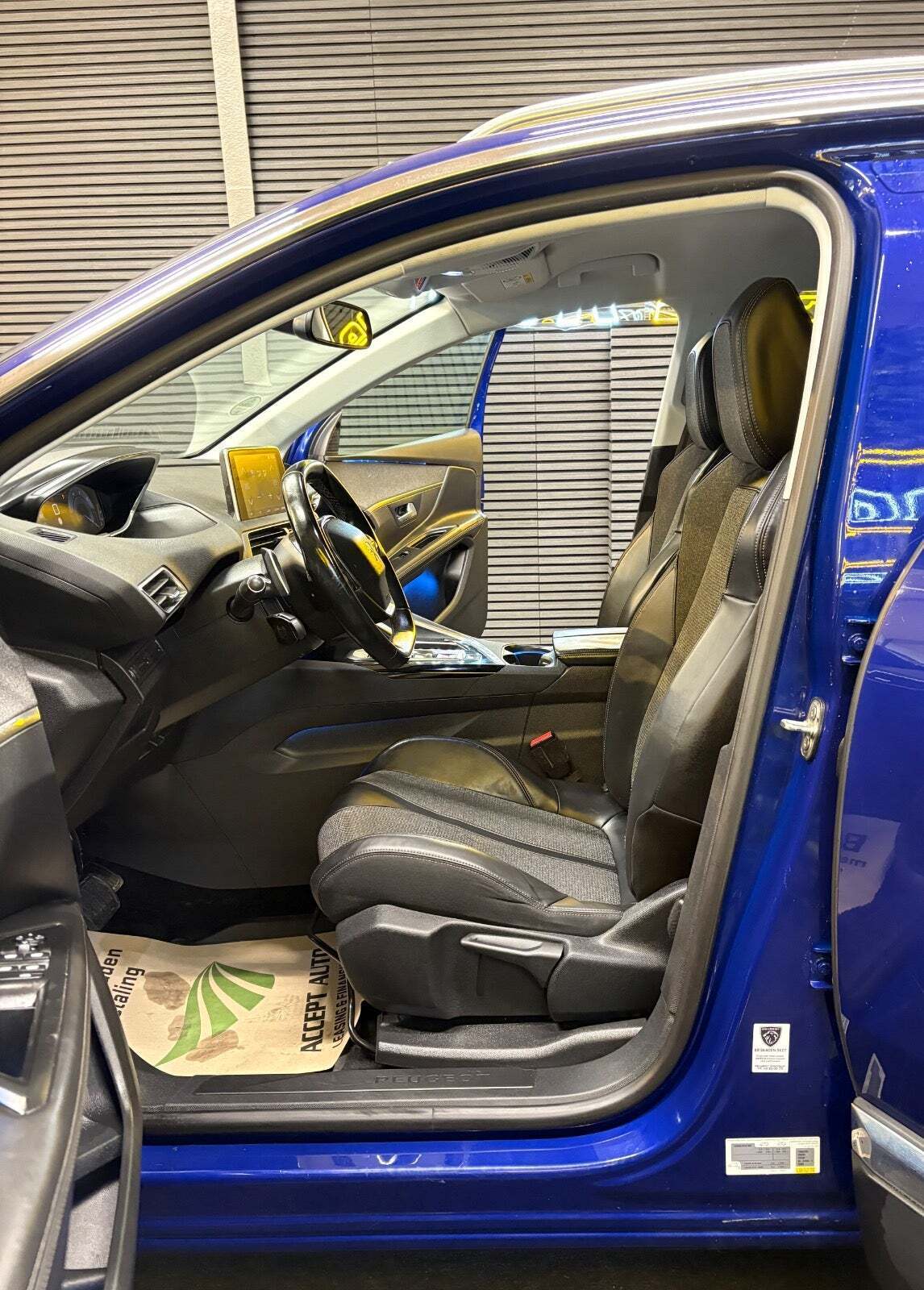 Peugeot 3008 1,6 BlueHDi 120 Allure EAT6