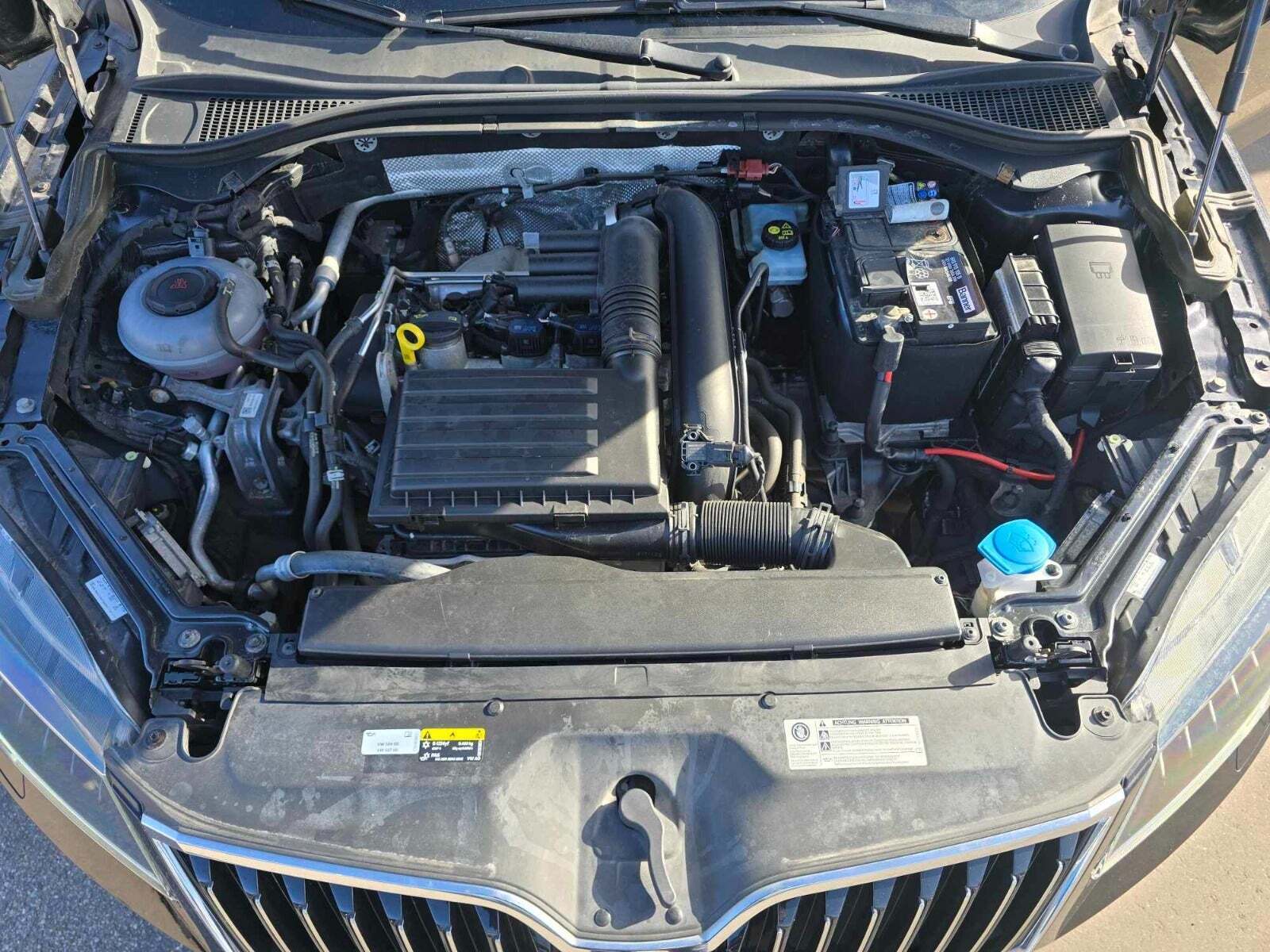 Sort Skoda Superb fra 2018