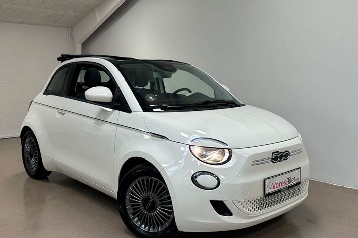 Hvid Fiat 500e fra 2022
