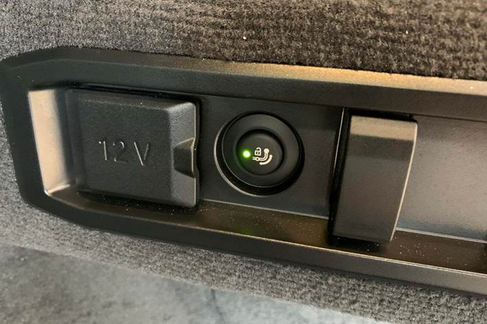 Sort BMW i5 fra 2026