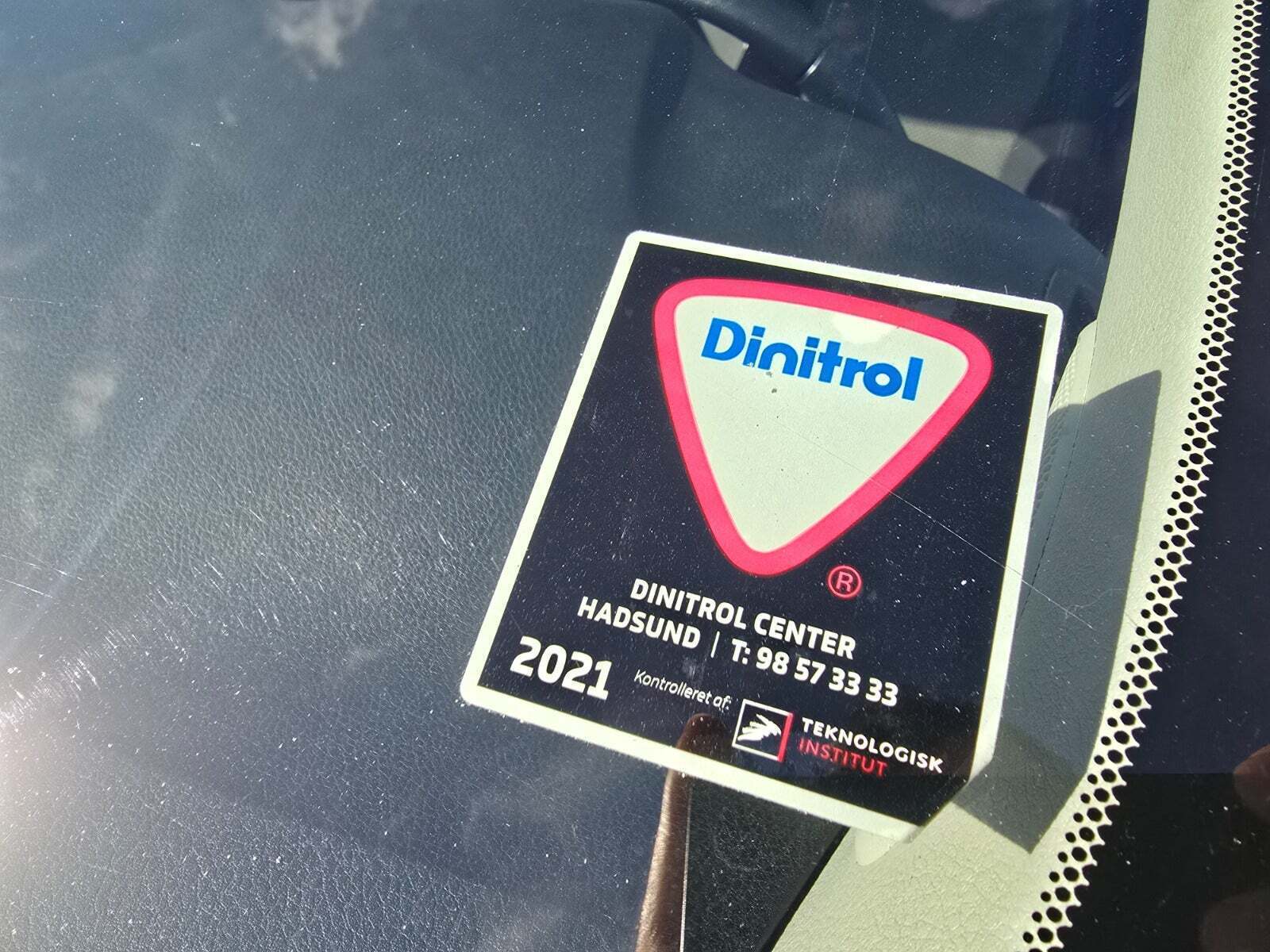 Sølv Toyota Yaris fra 2015