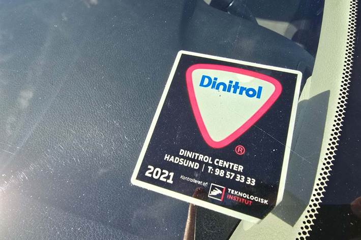 Sølv Toyota Yaris fra 2015