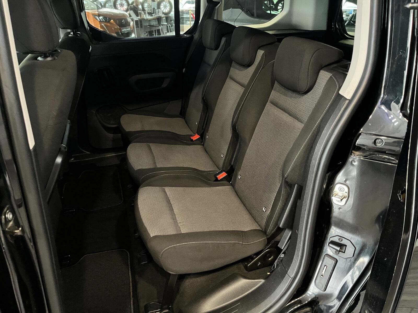 Sort Toyota ProAce City Verso fra 2022