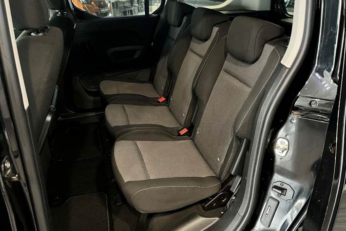 Sort Toyota ProAce City Verso fra 2022