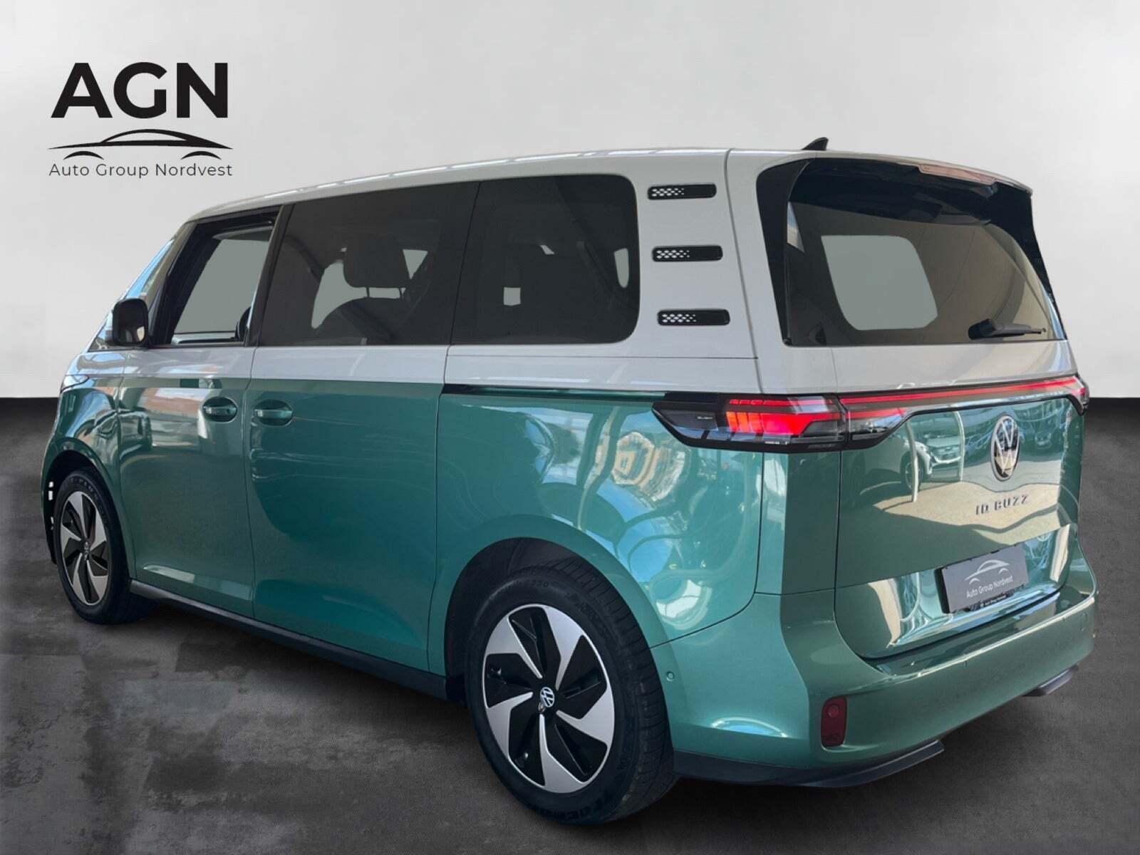 VW ID.Buzz 77 Pro SWB