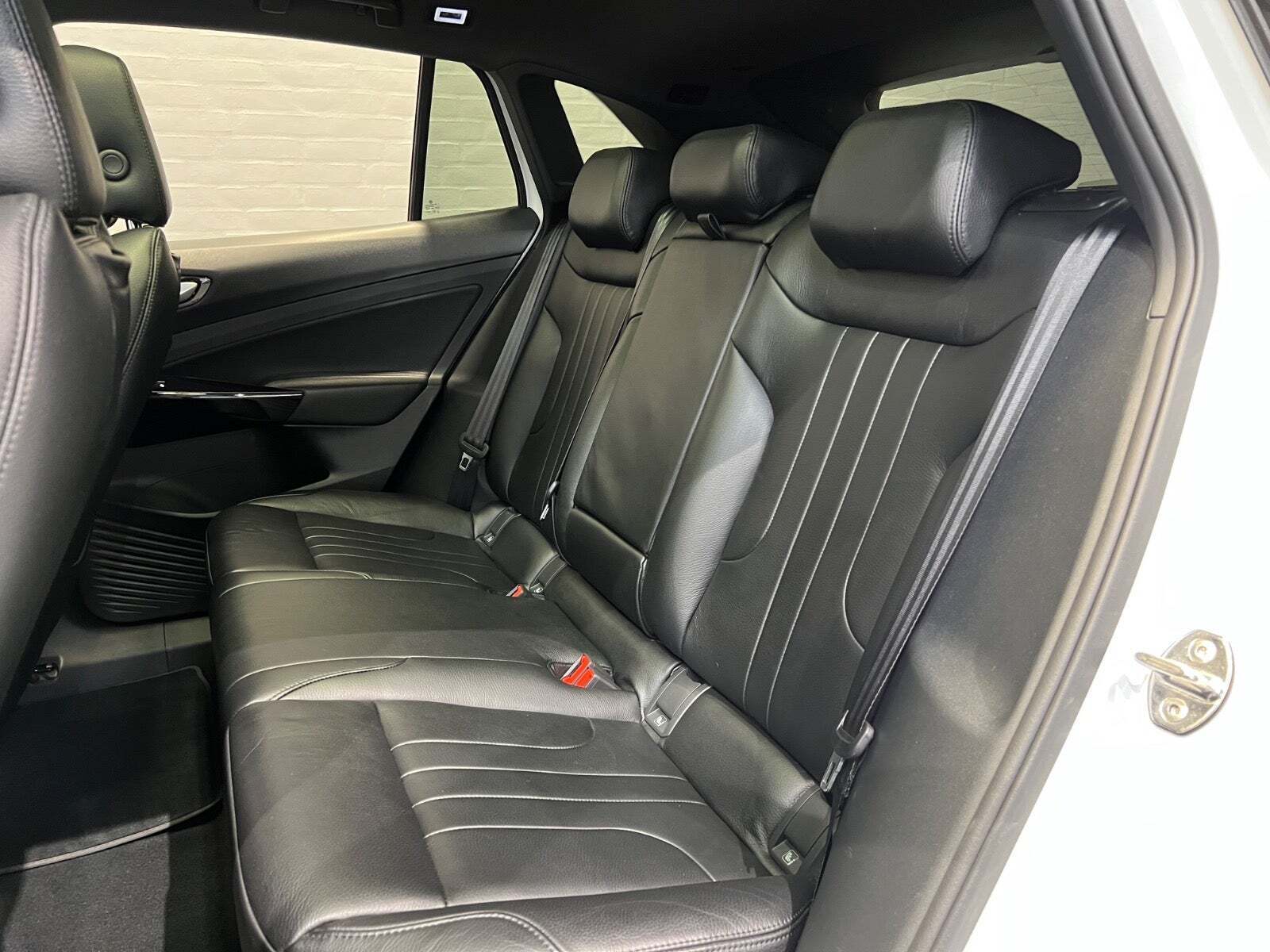 Hvid VW ID.4 fra 2023