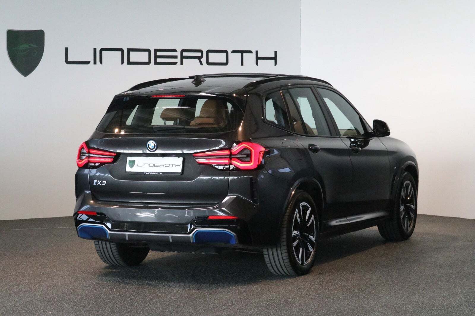 BMW iX3 Charged M-Sport