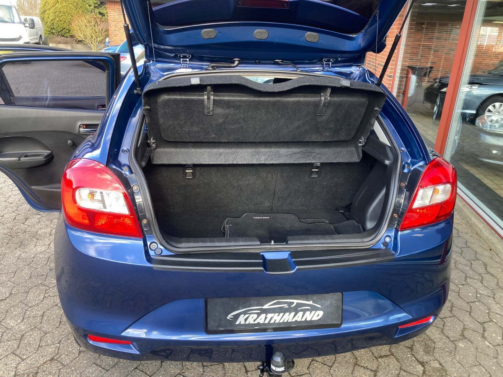 Blå Suzuki Baleno fra 2019