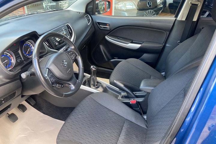Blå Suzuki Baleno fra 2019