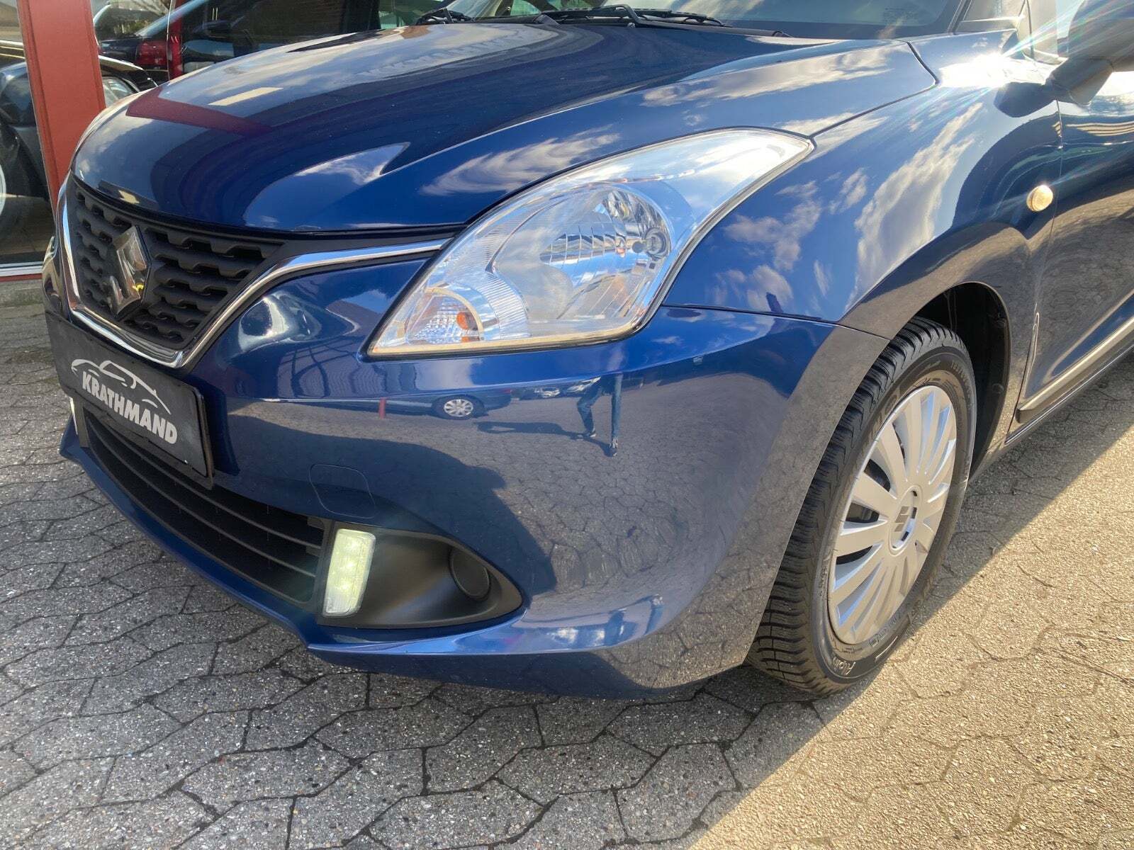Blå Suzuki Baleno fra 2019