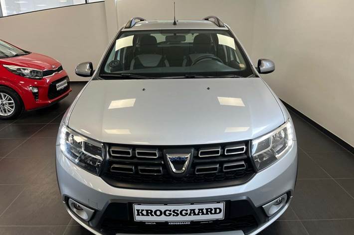 Sølv Dacia Logan Stepway fra 2018