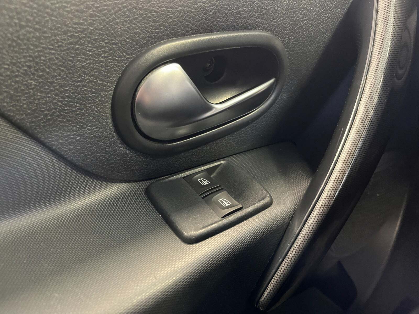 Sølv Dacia Logan Stepway fra 2018