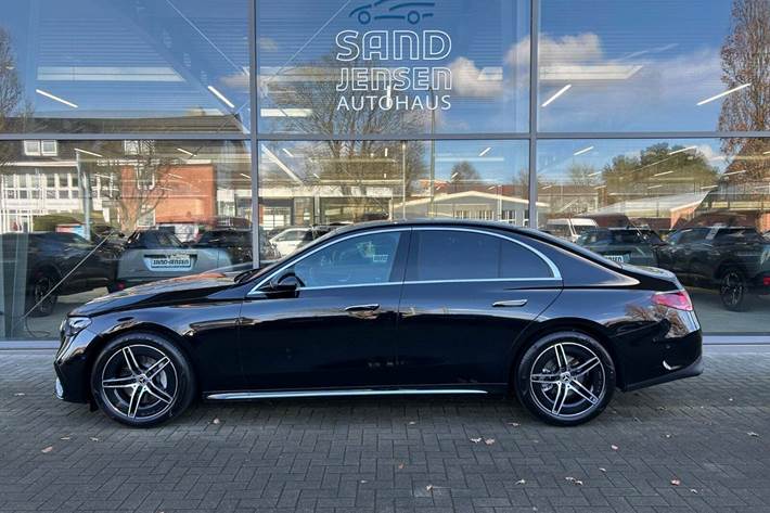 Sort Mercedes E220 d fra 2025