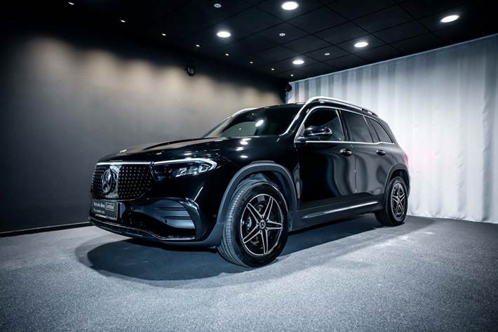 Sort Mercedes EQB250+ fra 2026
