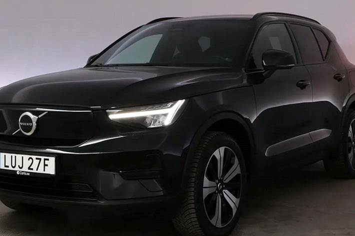 Sort Volvo XC40 fra 2023