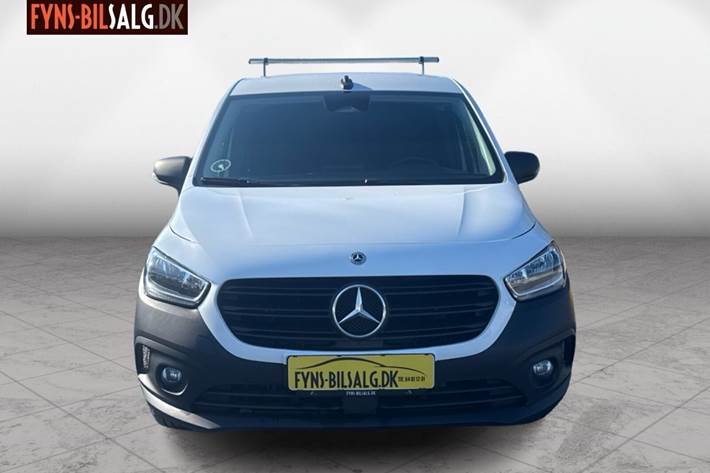 Hvid Mercedes Citan fra 2021