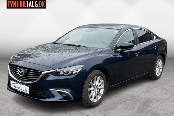Blå Mazda 6 fra 2017