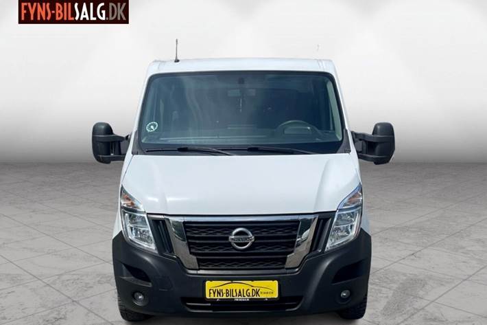 Hvid Nissan NV 400 fra 2021