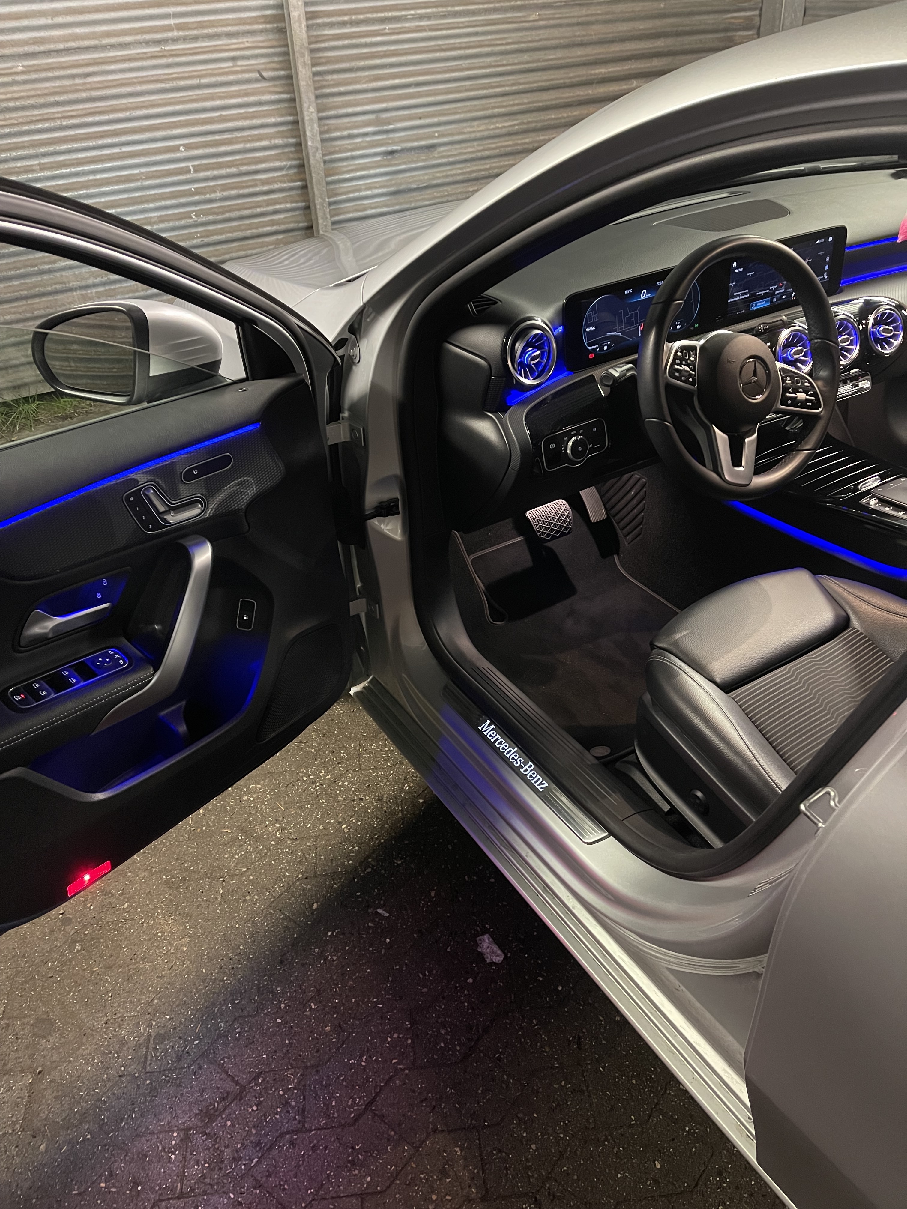 Mercedes A-Klasse 1,3 250 e Sedan 8G-DCT