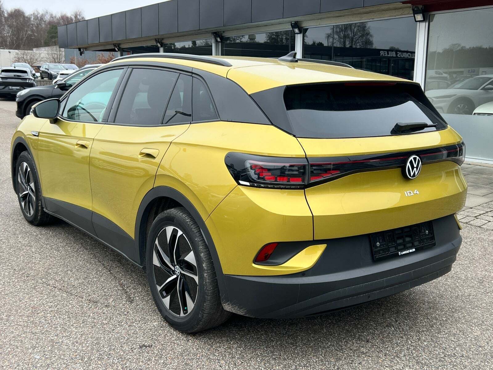 VW ID.4 77 Business Performance