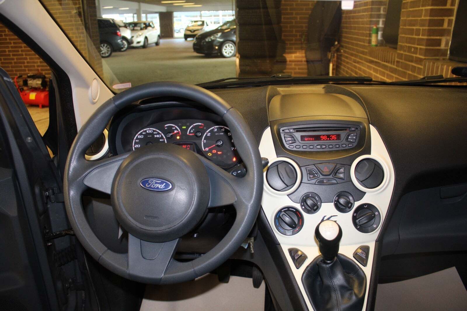 Grå Ford Ka fra 2012