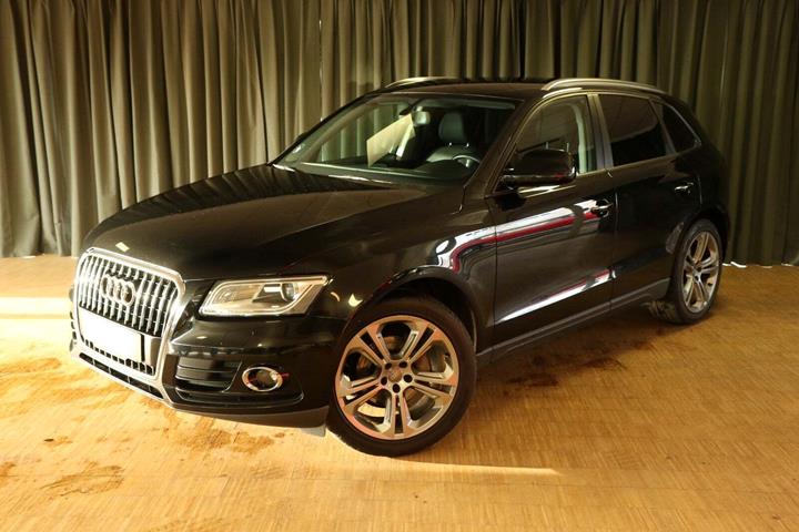 Grøn Audi Q5 fra 2016 set udefra