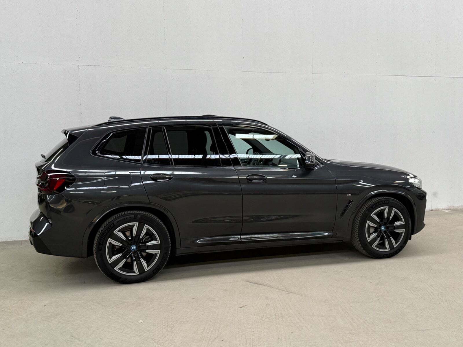 BMW iX3 Charged M-Sport