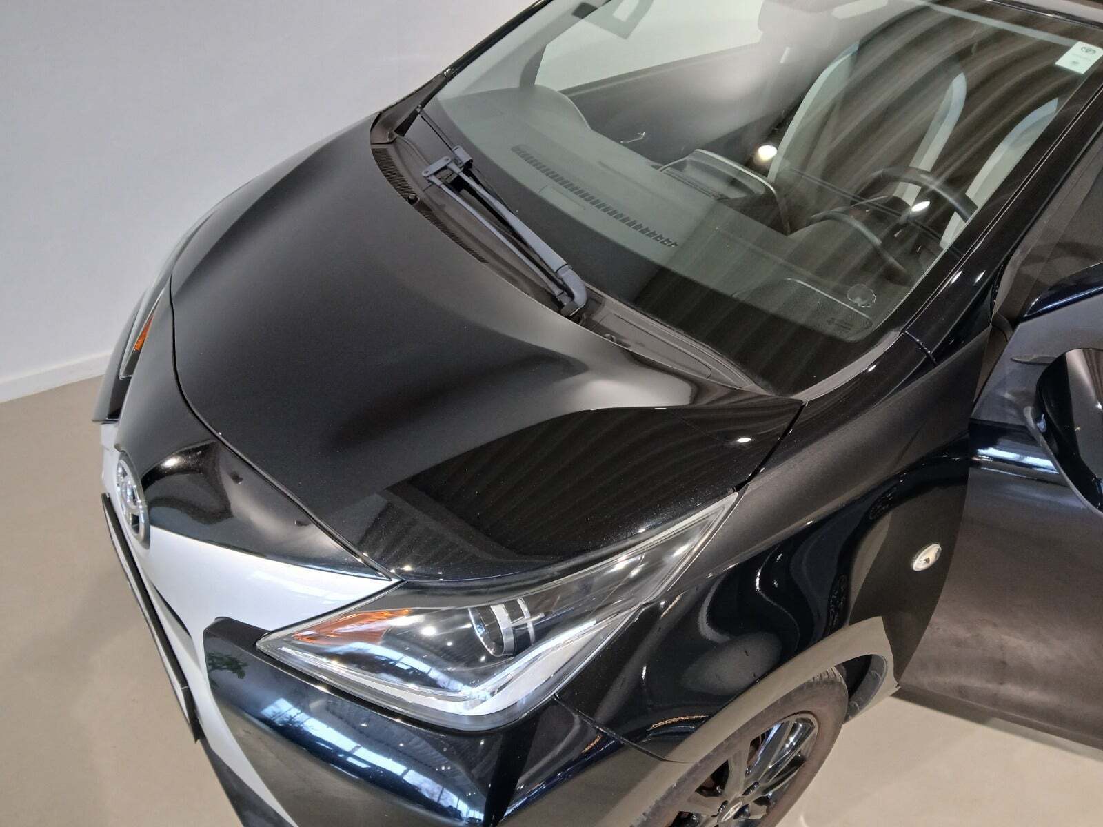 Toyota Aygo 1,0 VVT-i x-black