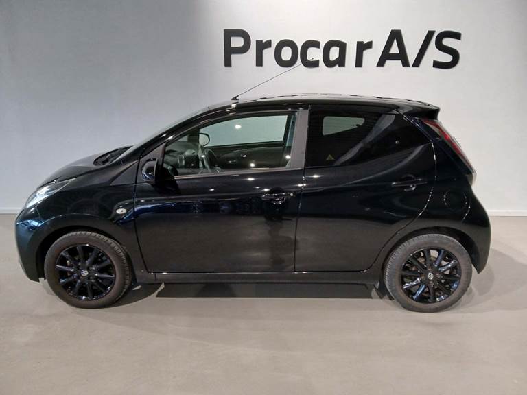 Toyota Aygo 1,0 VVT-i x-black