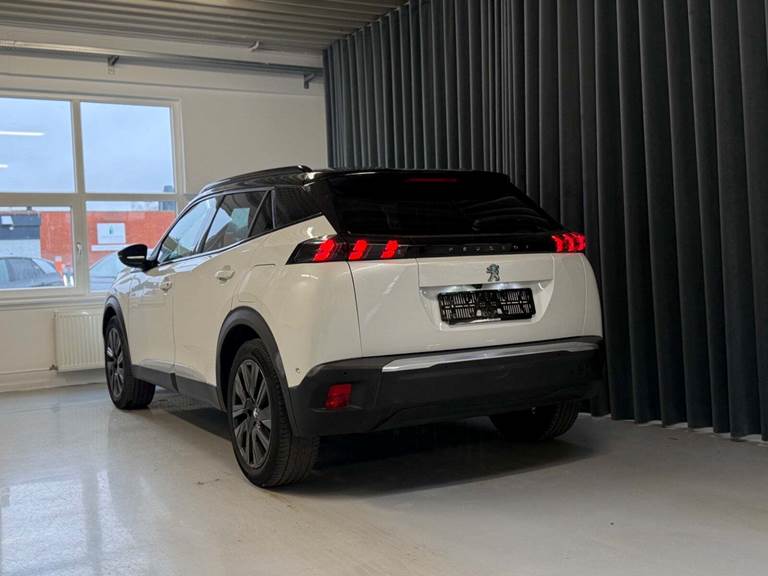 Peugeot e-2008 50 GT Sky