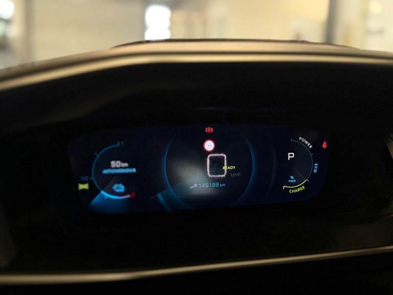 Peugeot e-2008 50 GT Sky