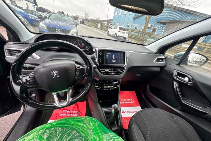 undefined Peugeot 208 fra 2017