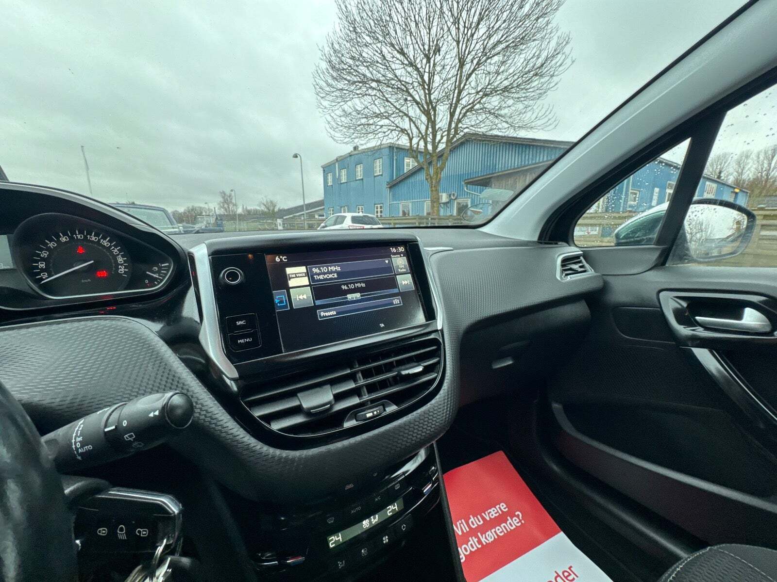 undefined Peugeot 208 fra 2017