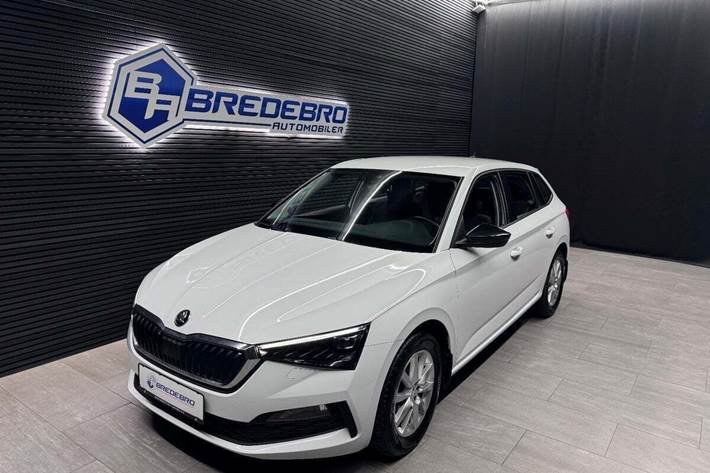 Hvid Skoda Scala fra 2020