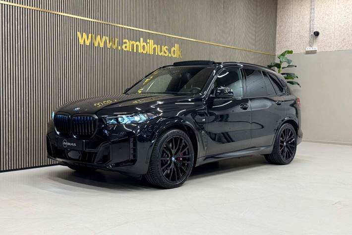 Sort BMW X5 fra 2025