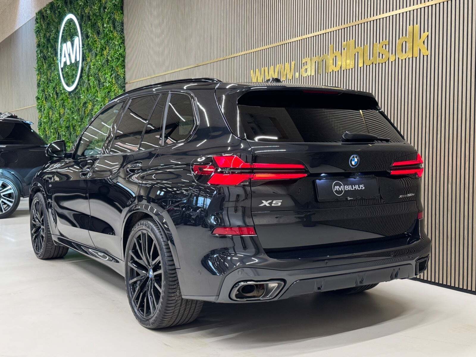 Sort BMW X5 fra 2025
