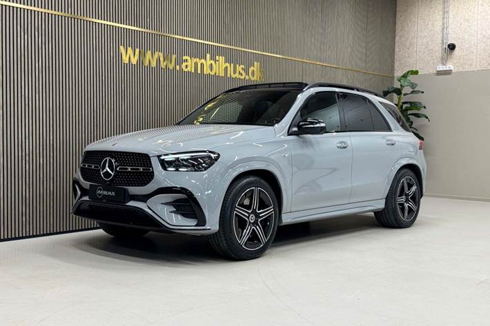 Grå Mercedes GLE350 de fra 2025