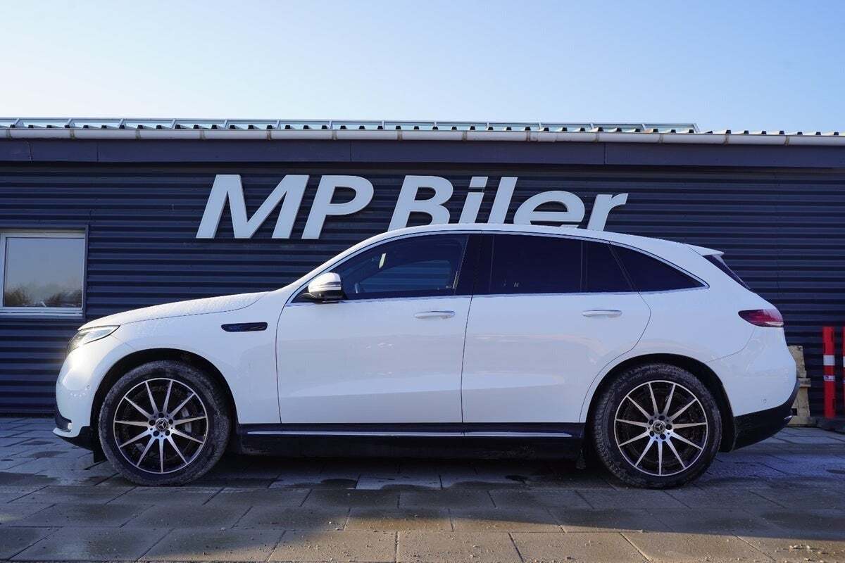 Hvid Mercedes EQC400 fra 2021