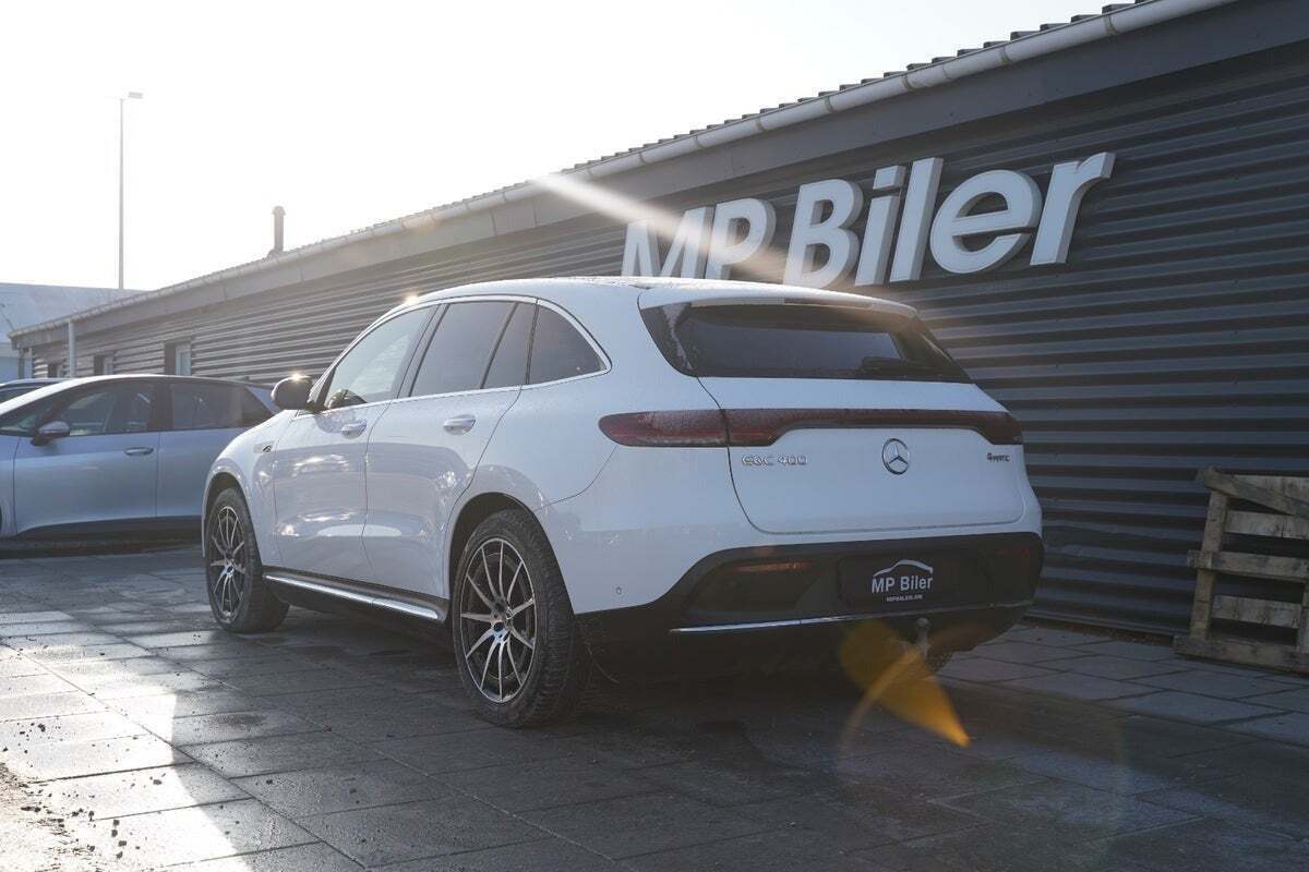 Hvid Mercedes EQC400 fra 2021